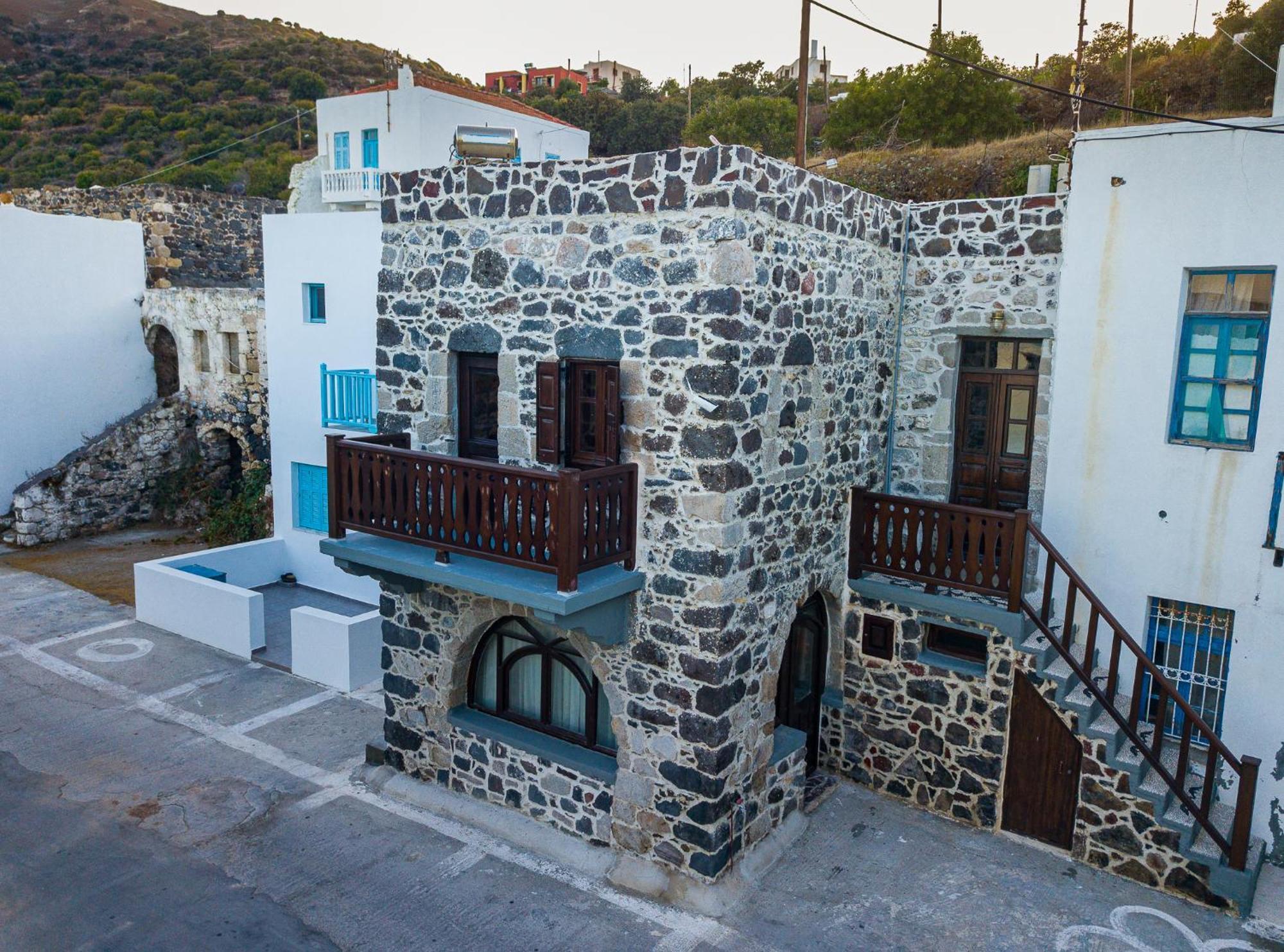Ferienwohnung Plousiadi΄S Stone House Skála Exterior foto