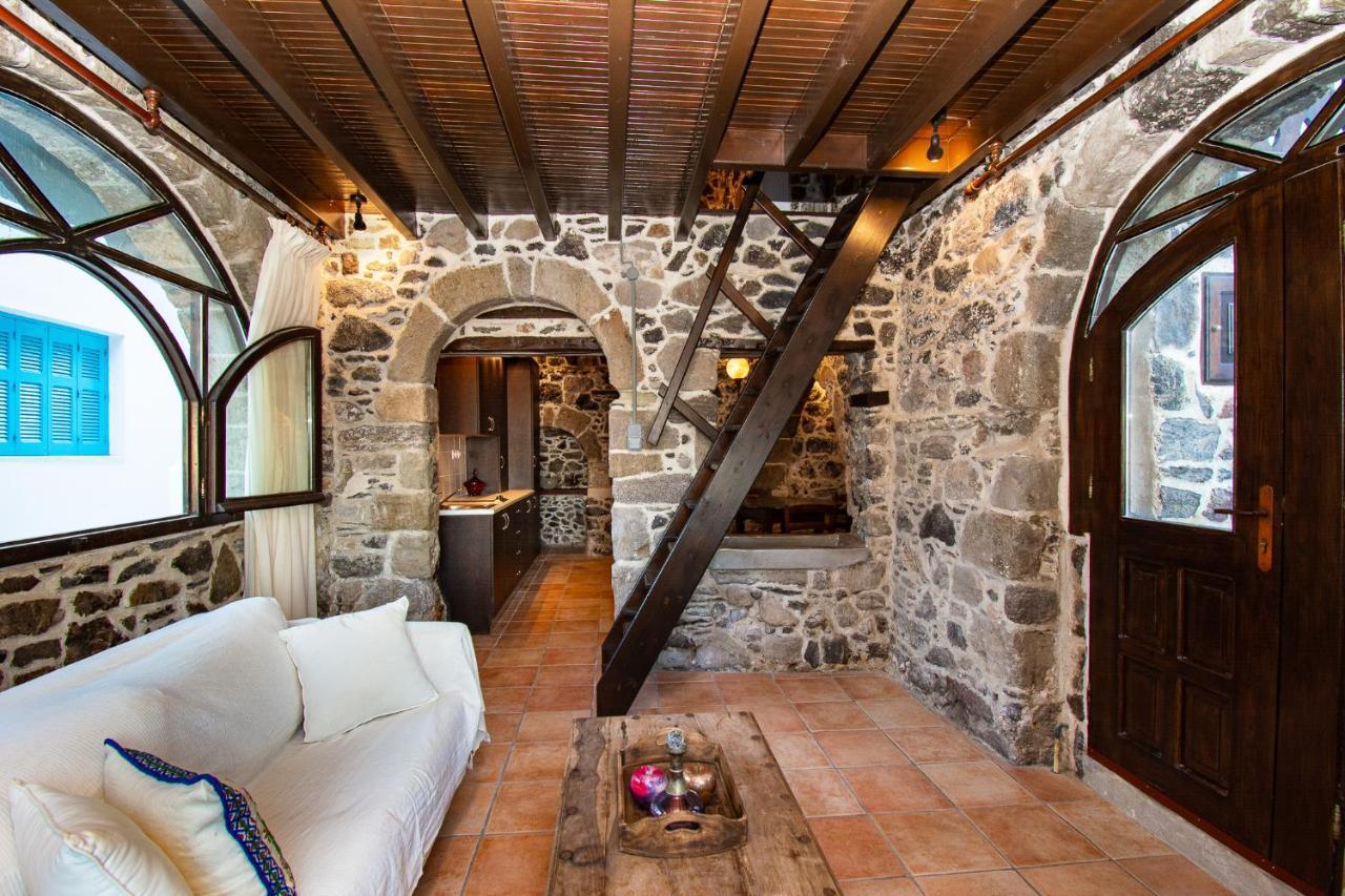 Ferienwohnung Plousiadi΄S Stone House Skála Exterior foto