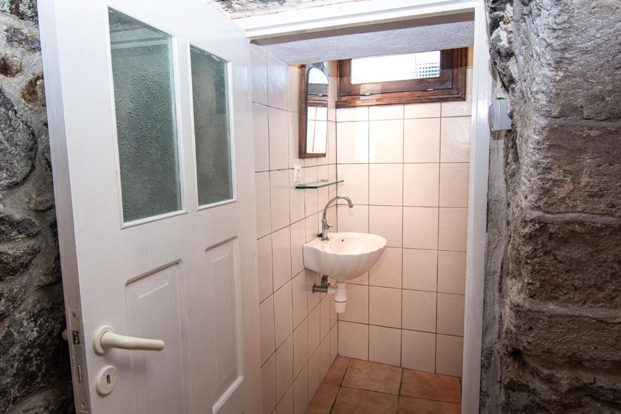 Ferienwohnung Plousiadi΄S Stone House Skála Exterior foto