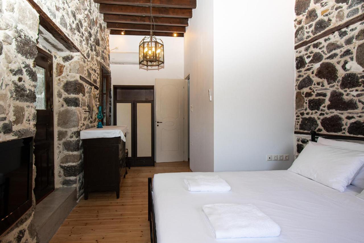 Ferienwohnung Plousiadi΄S Stone House Skála Exterior foto